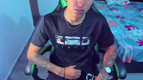 BiG Zafiro online show from June 13, 3:33 pm