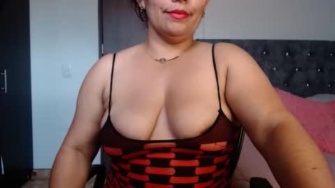 Zahi ... wants to play with everyone...yessss online show from November 11, 4:53 pm