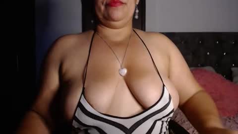 Zahi ... wants to play with everyone...yessss online show from October 28, 10:44 pm