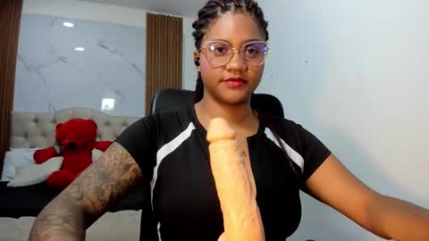 zahra_rose online show from February 24, 6:55 pm