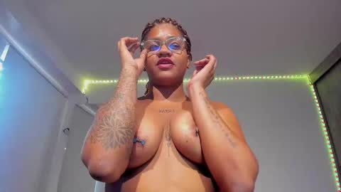 zahra_rose online show from March 5, 6:01 pm