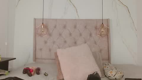 ZAMIRA online show from October 9, 1:49 pm