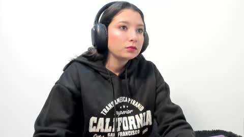 zammii69 online show from October 19, 2:22 pm