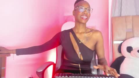 Snapshot of zanahia2 chatting on September 14, 1:56 pm Z A N A H I A online show from September 14, 1:56 pm