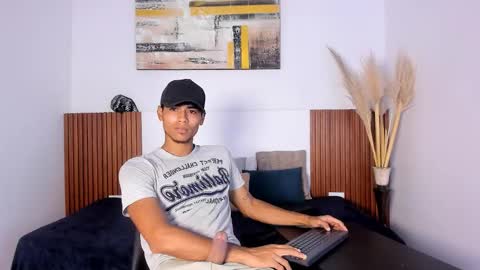 Zander online show from October 13, 1:13 pm