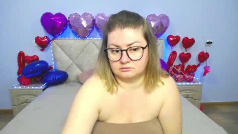 zannadreil online show from February 25, 7:06 pm