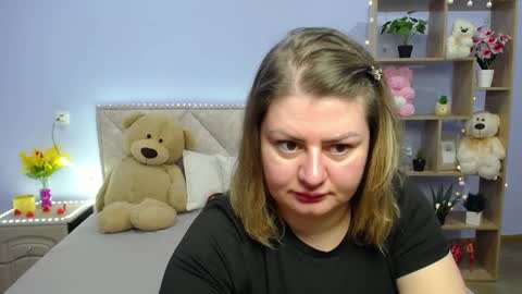 zannadreil online show from March 12, 7:36 pm