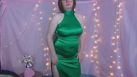 zannadreil online show from May 22, 11:39 am