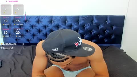 zanxley_ online show from February 7, 7:17 pm