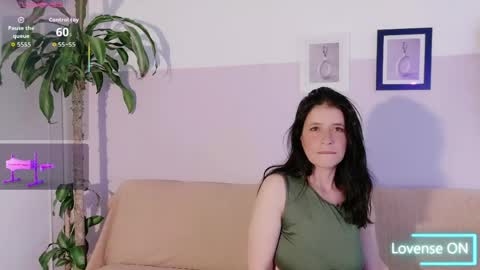 zara_fire online show from April 1, 10:28 pm