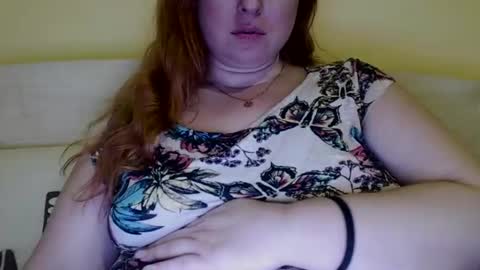 Snapshot of zara_red chatting on February 3, 12:57 pm Kate. if im not here im here foxy red333 online show from February 3, 12:57 pm