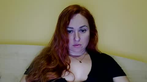 Snapshot of zara_red chatting on March 3, 6:37 am Kate. if im not here im here foxy red333 online show from March 3, 6:37 am