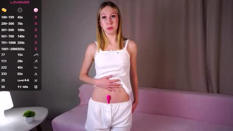 Criss  online show from September 24, 5:41 pm