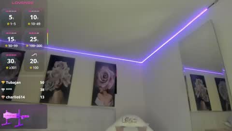 Zarah online show from May 11, 4:04 pm