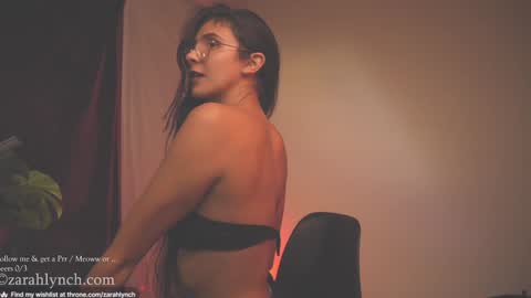 Miss Lynch   Next show  2911 online show from January 16, 11:16 pm