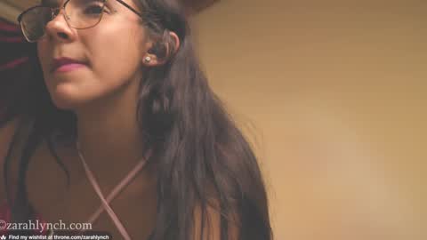 Miss Lynch   Next show  2911 online show from December 8, 11:40 pm