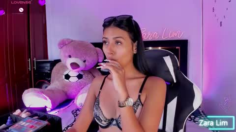 Zara Lim  online show from September 27, 7:55 pm