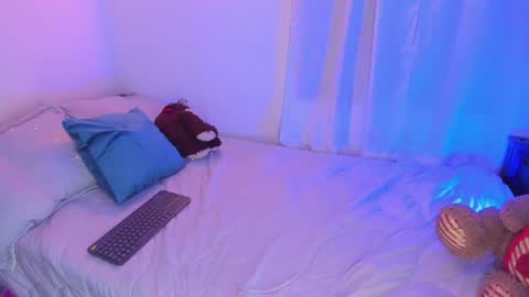   online show from January 24, 5:53 pm