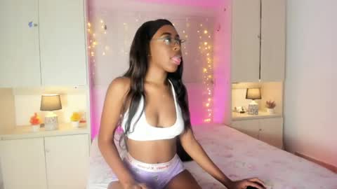 SARA  online show from April 29, 8:35 pm
