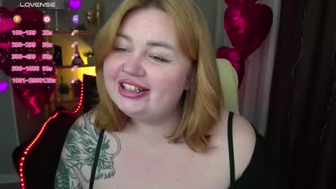 Snapshot of zarareign_ chatting on February 23, 9:16 pm Lola online show from February 23, 9:16 pm