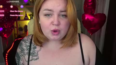Snapshot of zarareign_ chatting on February 21, 9:22 pm Lola online show from February 21, 9:22 pm