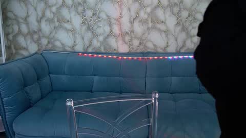 Lola online show from March 24, 9:10 pm