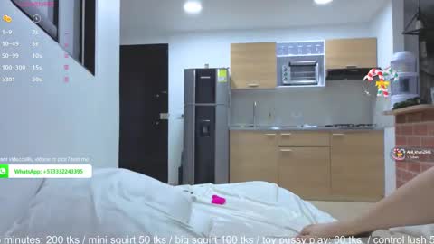 Snapshot of zarayclover__ chatting on September 16, 2:57 am ZARAY CLOVER online show from September 16, 2:57 am