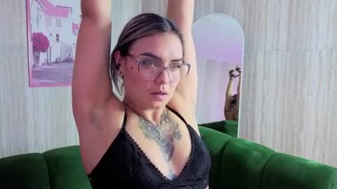 Isabella online show from April 30, 5:40 pm