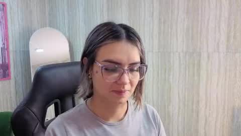 Isabella online show from May 2, 12:44 pm