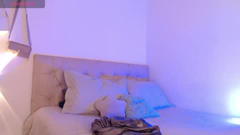 zayda online show from May 12, 11:47 pm