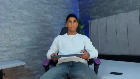 Zayn Cross online show from October 17, 5:44 am