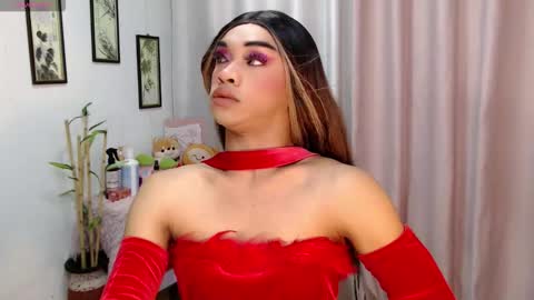 zaynelustts online show from December 17, 8:54 am