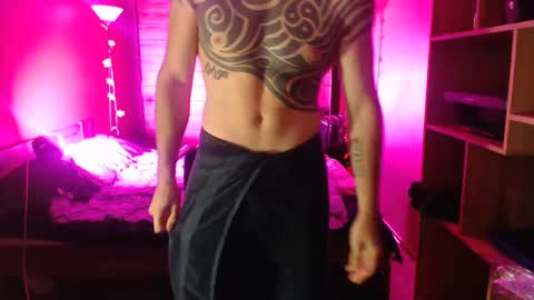 zebroroa online show from December 9, 12:51 pm