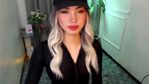 zelainalovetocum online show from February 27, 2:32 pm