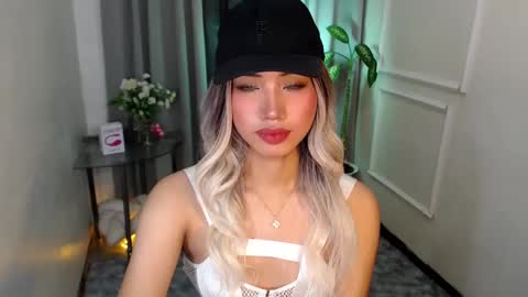 zelainalovetocum online show from February 26, 6:15 pm