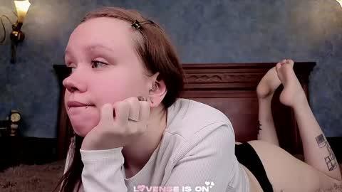 Emilia online show from June 5, 2:29 am