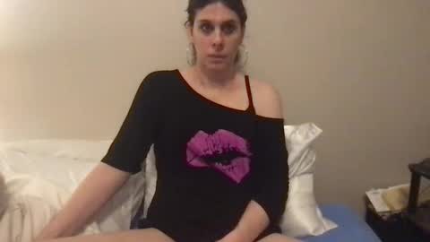 Snapshot of zeldasroom chatting on September 20, 12:13 am Zelda online show from September 20, 12:13 am