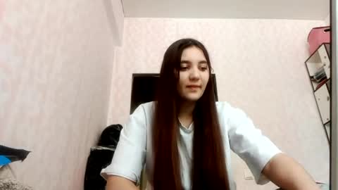 zeniabrossoit online show from March 2, 6:36 am