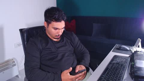 Snapshot of zenobaro chatting on February 4, 1:59 pm zenobaro online show from February 4, 1:59 pm