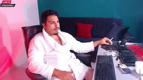 Snapshot of zenobaro chatting on February 7, 11:56 am zenobaro online show from February 7, 11:56 am