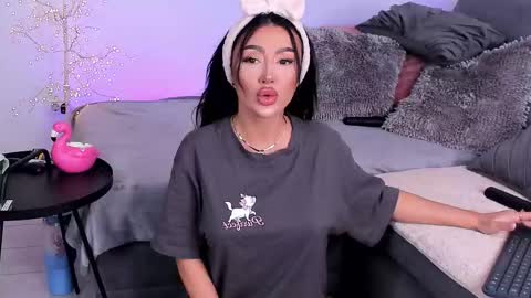 Zenyda online show from February 5, 1:04 pm