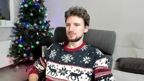 Snapshot of zepanl chatting on December 25, 7:45 pm Andrew online show from December 25, 7:45 pm