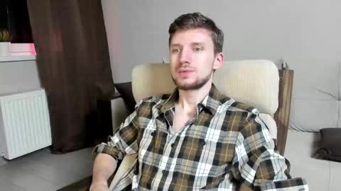 Snapshot of zepanl chatting on March 9, 8:21 pm Andrew online show from March 9, 8:21 pm
