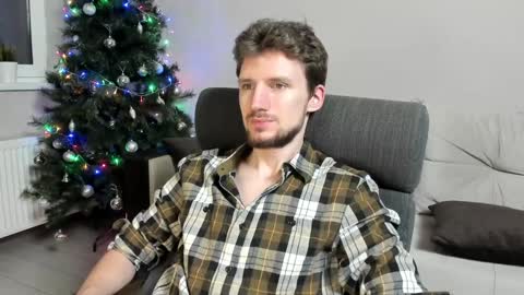 Snapshot of zepanl chatting on December 27, 8:39 pm Andrew online show from December 27, 8:39 pm