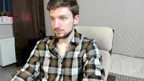 Snapshot of zepanl chatting on December 6, 7:48 am Andrew online show from December 6, 7:48 am