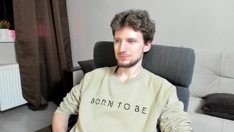 Snapshot of zepanl chatting on January 14, 8:37 pm Andrew online show from January 14, 8:37 pm