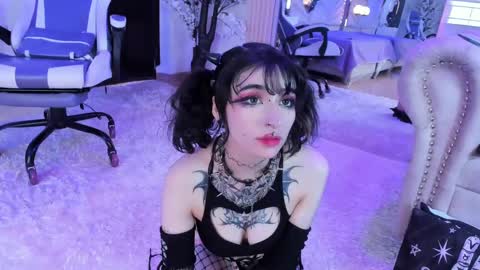    online show from February 25, 8:32 pm