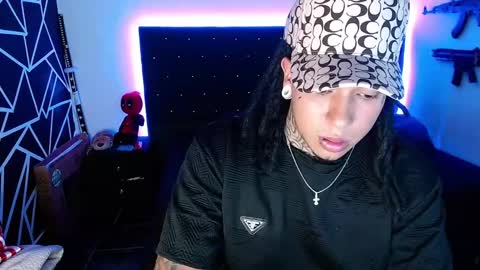 zero_x9 online show from February 17, 9:14 pm