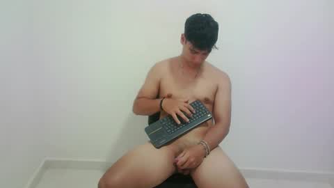 zeus_183 online show from October 8, 9:10 pm