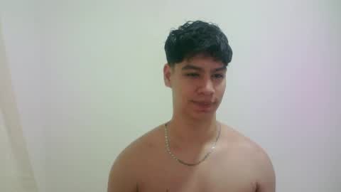 zeus_183 online show from April 6, 4:21 am